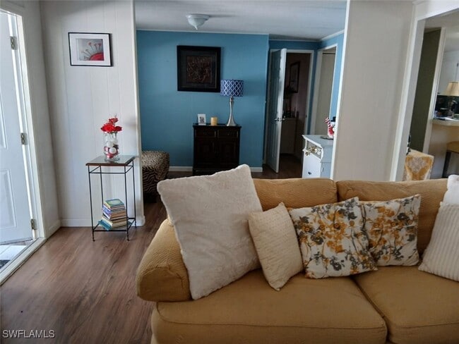 Building Photo - 2105 Cypress Ct