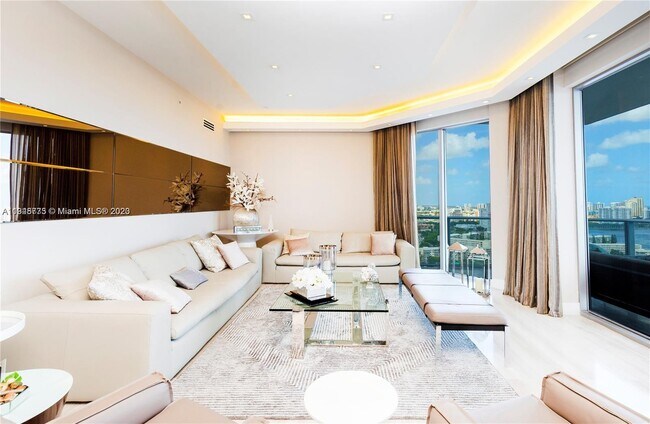 Building Photo - 17301 Biscayne Blvd