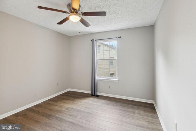 Foto del edificio - 1605 Woodview Ct