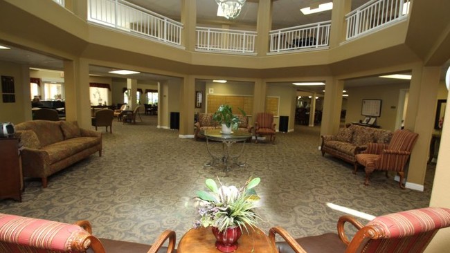 Foto del edificio - Creekside Oaks Retirement Community