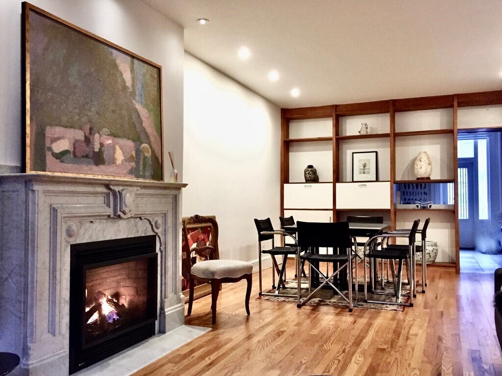 Primary Photo - 160 West Newton St
