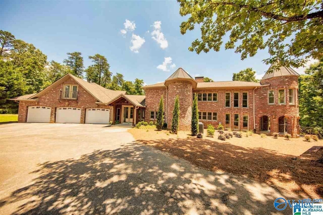 Primary Photo - 4505 Buttewoods Ln