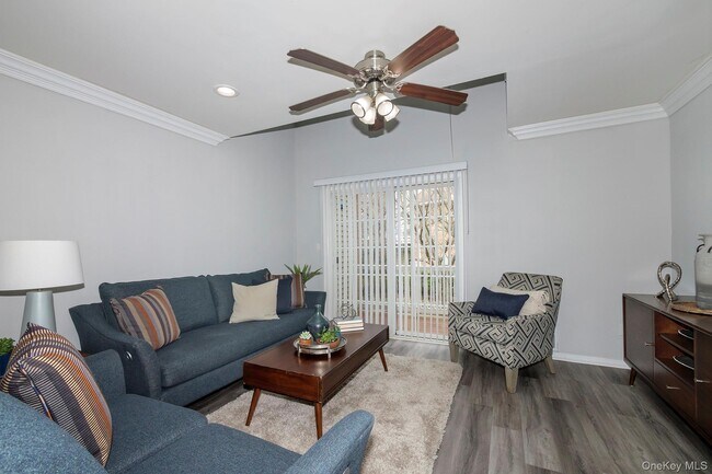 Building Photo - 6 Pinnacle Dr