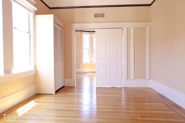 Building Photo - 1 br, 1 bath Apartment - 1019 S Van Ness Ave