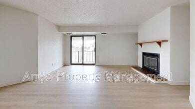 Building Photo - 205 E Arbor Ave