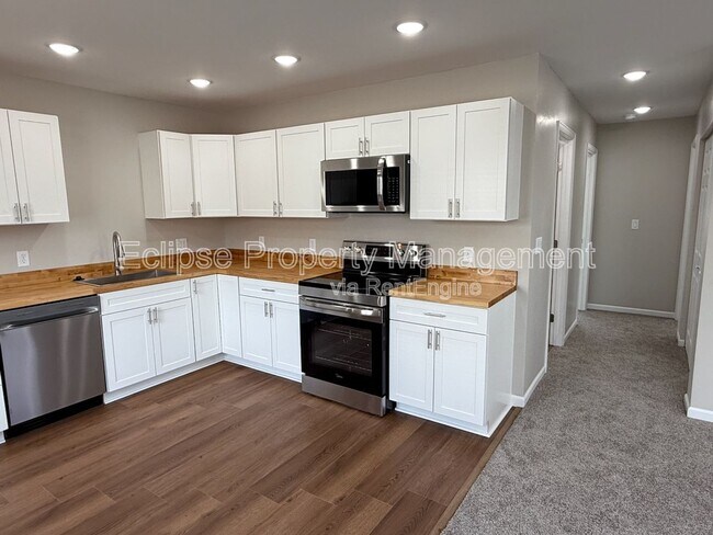 Foto del edificio - 2839 Elm Ave