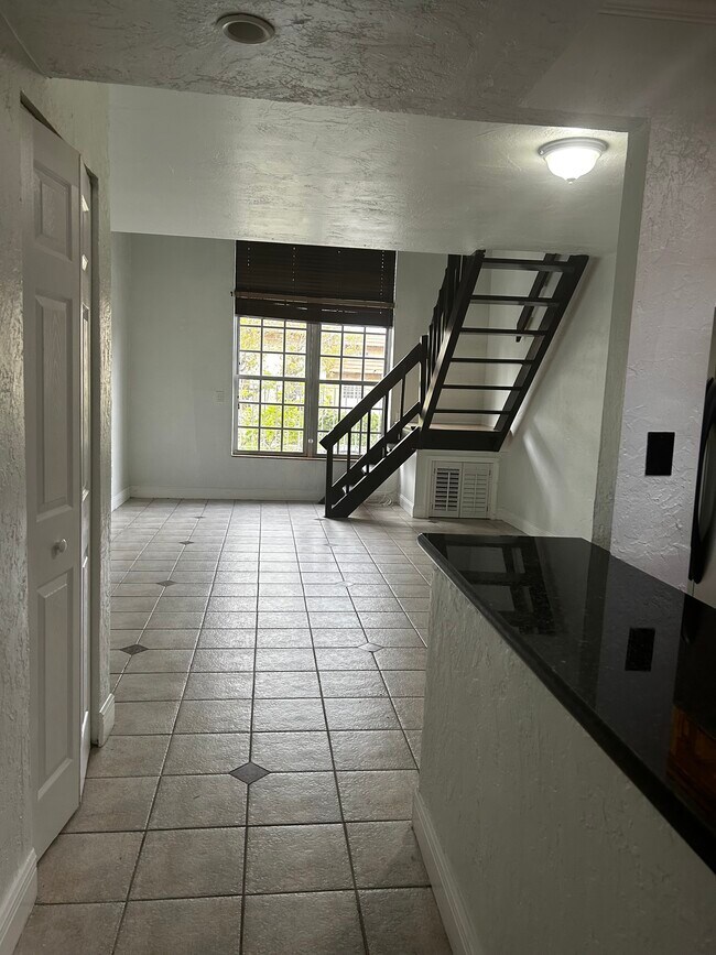 Building Photo - 10905 SW 88th St