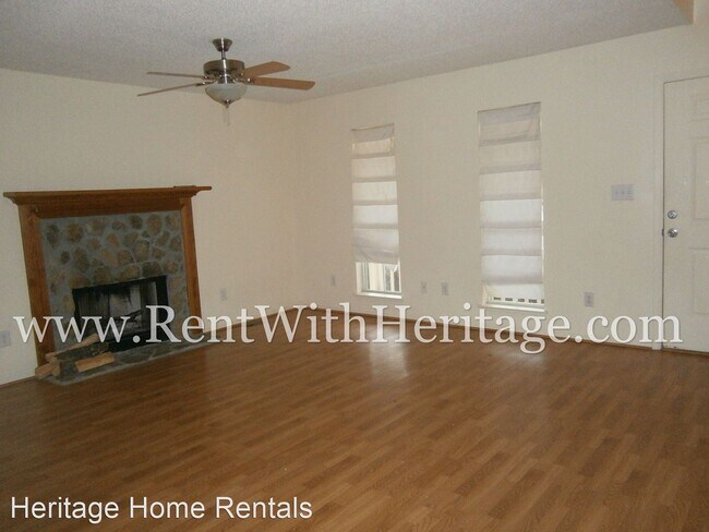 Foto del edificio - 3 br, 2 bath House - 3501 Willow Tree Circle