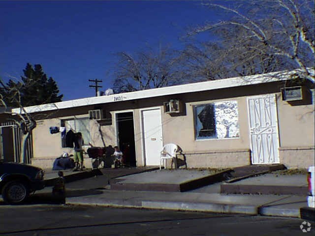 Foto del edificio - 2317-2401 Sunrise Ave