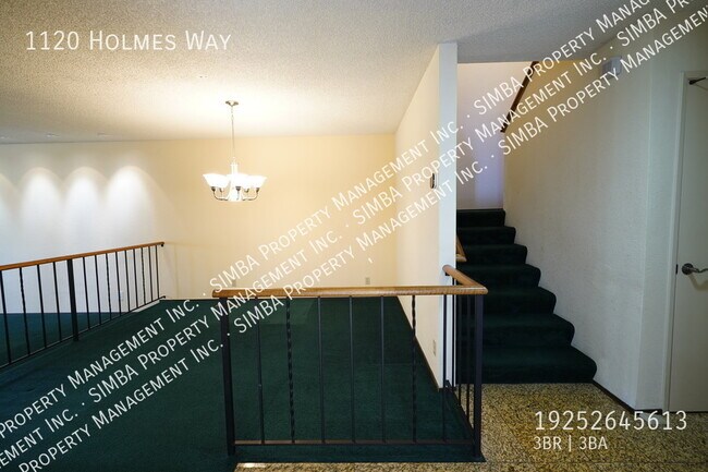 Building Photo - Holmes Way
