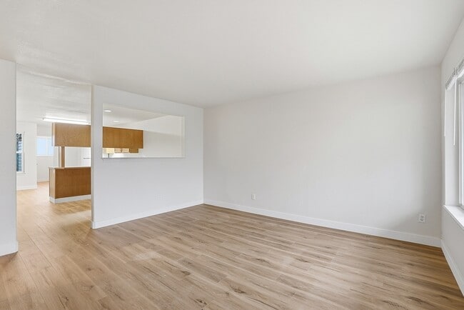 Building Photo - 3446 W Lilac Ct