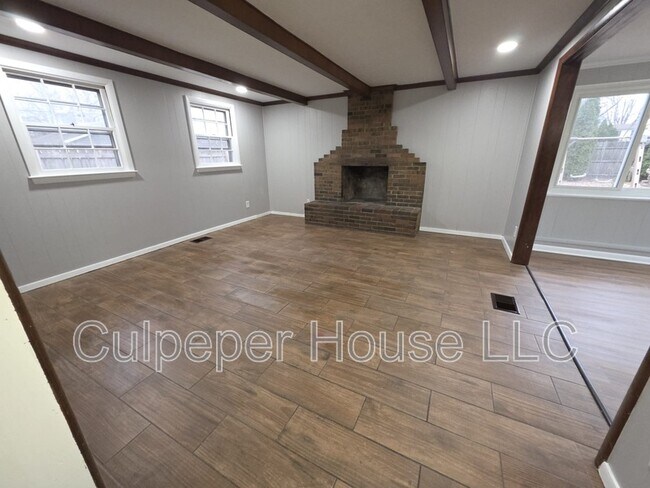 Foto del edificio - 3238 Van Fleet Pkwy