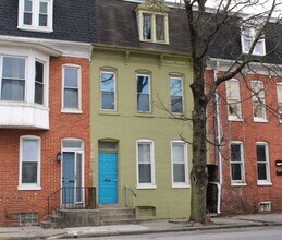 Building Photo - 702 W Philadelphia St