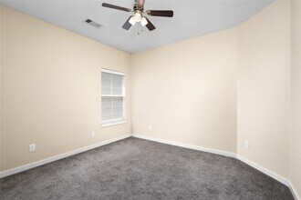 Building Photo - 6039 Yale St