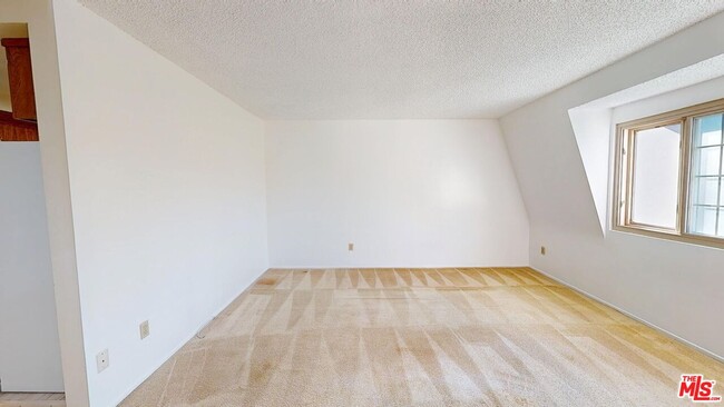 Building Photo - 8120 Redlands St