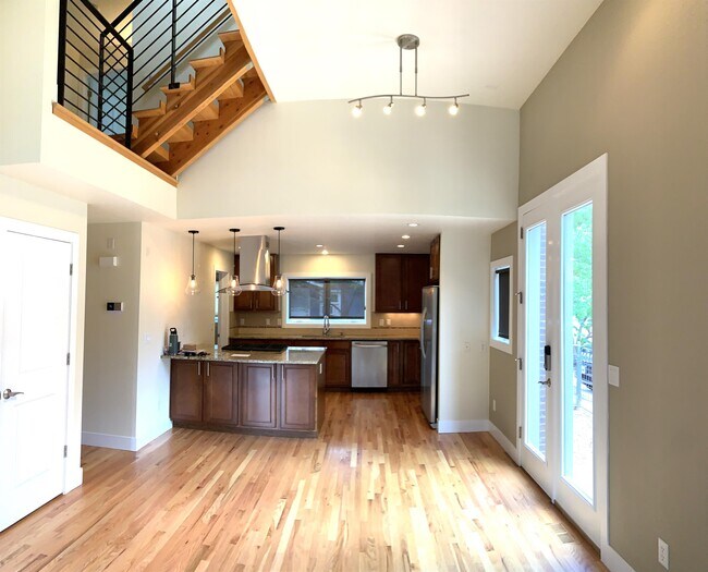 Foto del edificio - 1297 Maple St