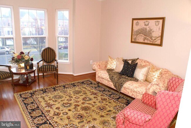 Foto del edificio - 2909 Mainstone Dr