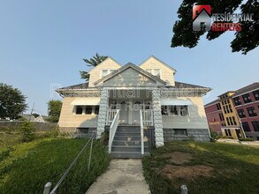 Building Photo - 3204 N 24th St