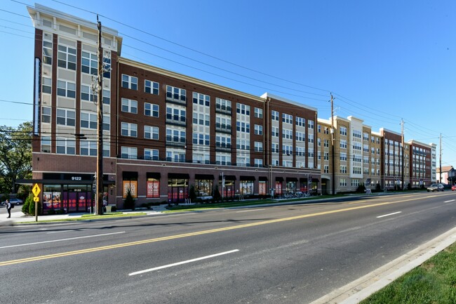 Building Photo - Monument Village at College Park