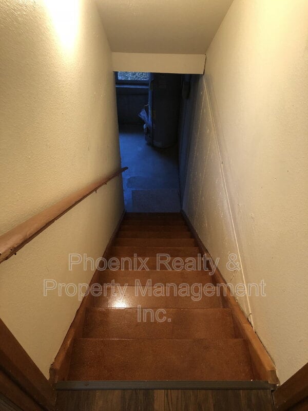 Building Photo - 806 Sir Galahad Dr