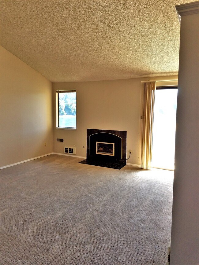 Foto del edificio - Condo with a beautiful water view in Breme...