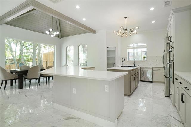 Foto del edificio - 1002 Woodvale Ct
