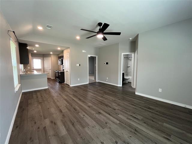 Building Photo - 5521 Willamette Dr