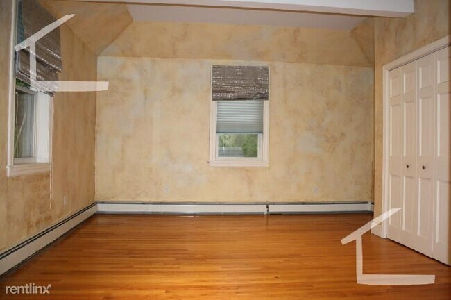 Foto del edificio - 5 br, 2 bath House - 31A Upcrest Rd