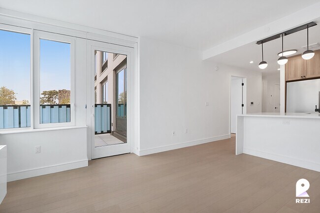 Foto del edificio - 36-20 Steinway St