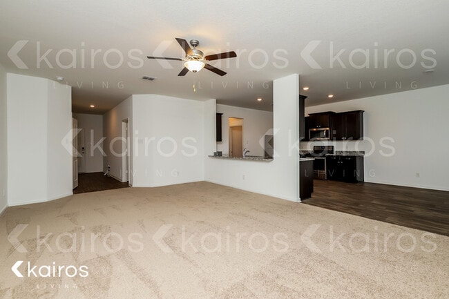Building Photo - 914 Shady Brook