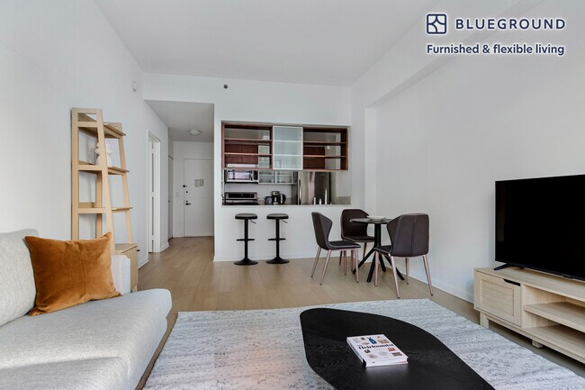 Foto del edificio - 535 W 23 St