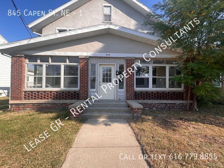 Foto principal - 3 Bedroom Duplex in Grand Rapids! Laundry ...