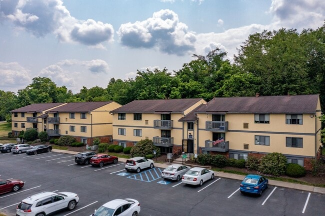 Interior Photo - OakWood Park -- No up-front security deposit required!