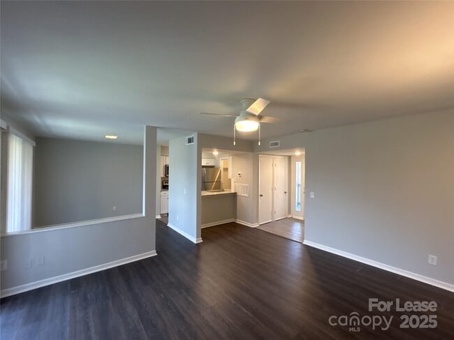 Building Photo - 10923 Harrowfield Rd