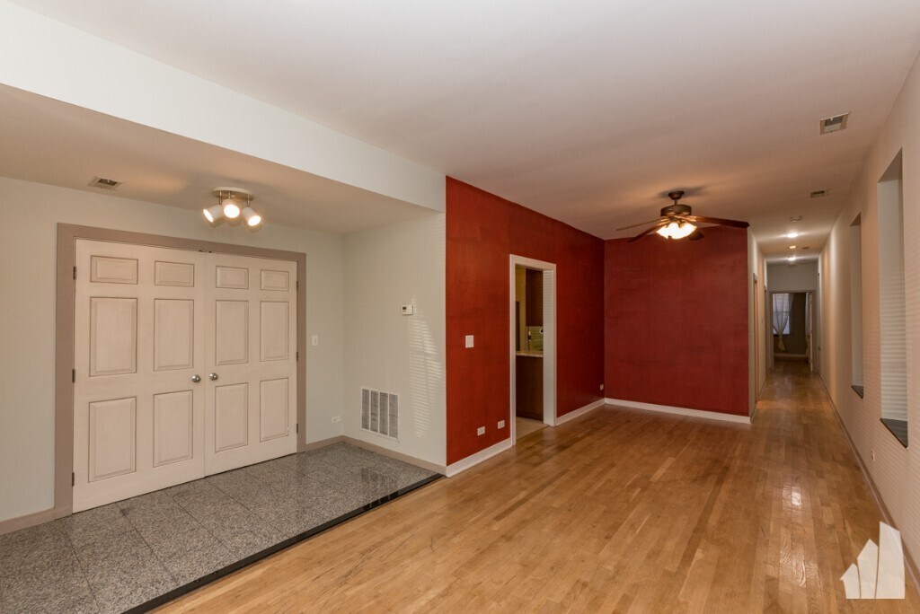 Foto principal - 1835 N Winchester Ave