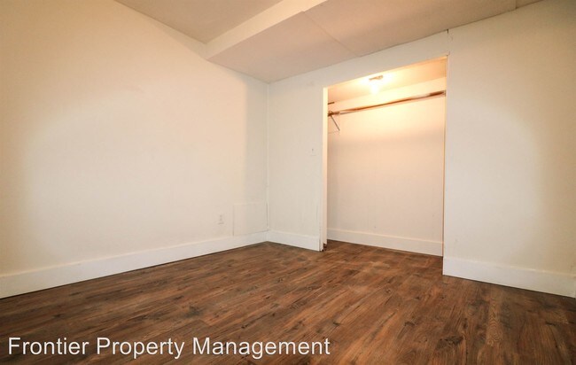 Building Photo - 1019 Moro St