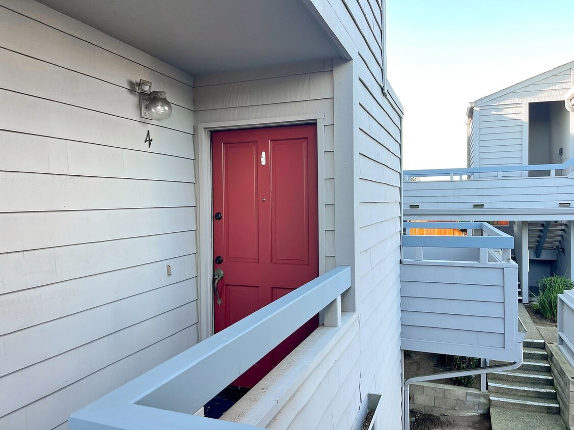 Primary Photo - Spacious 2 bedroom, 2 bathroom Condo in Qu...