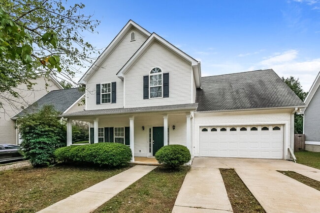 Building Photo - 46 Roxbury Ln