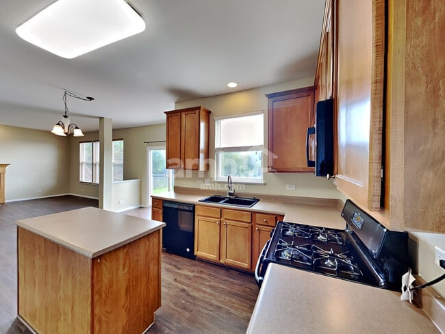 Building Photo - 2476 Deer Point Dr