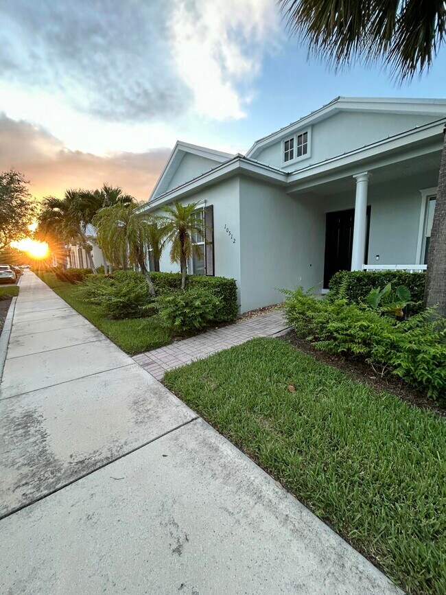 Foto del edificio - 10512 SW Katrina Way