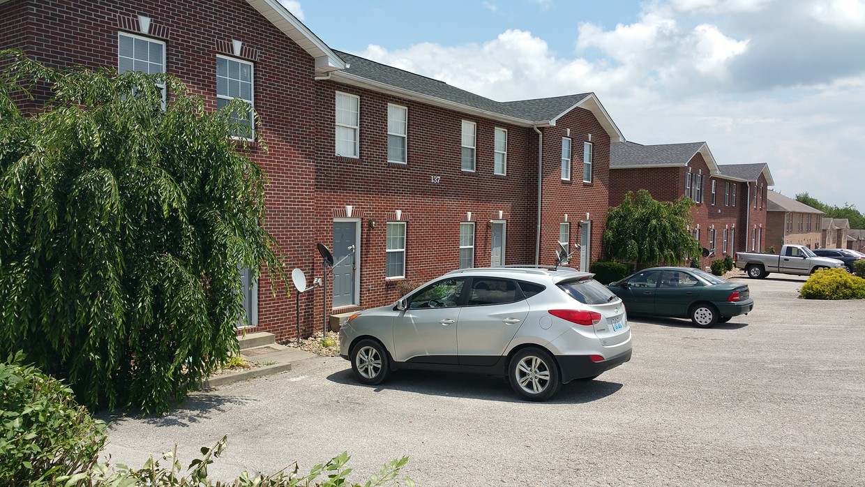 Foto principal - 119 Crescent View Dr