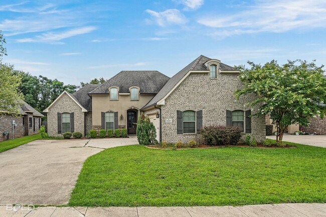 Building Photo - Beautiful 3 bedrooms 2 bathrooms In South ...