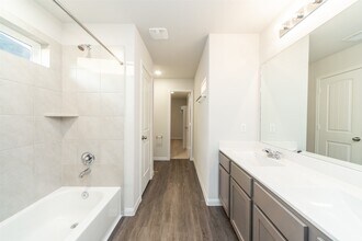 Building Photo - 3026 Orchid Ranch Dr