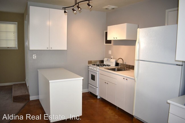 Building Photo - 1 br, 1 bath House - 35-A Miller Ave.