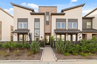 Building Photo - 16515 Texas Hill Country Rd