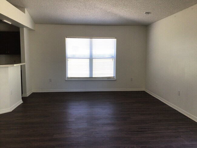 Foto del edificio - 16019 Horizon Court