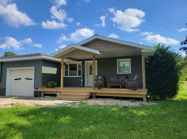 Building Photo - 1742 Windsor Rd