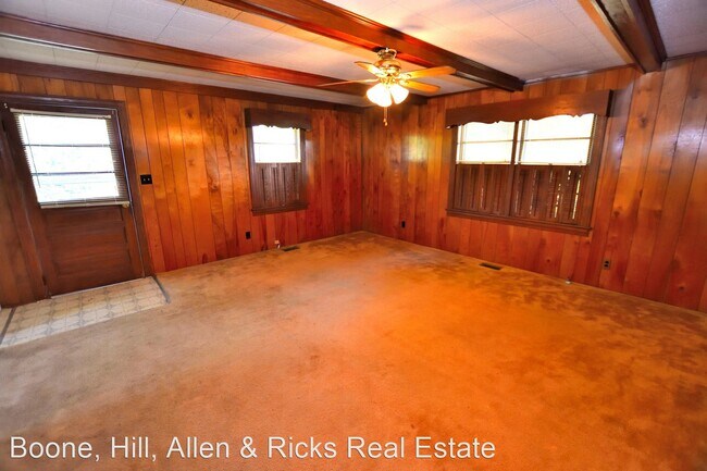 Foto del edificio - 2 br, 1 bath House - 4764 Langley Road