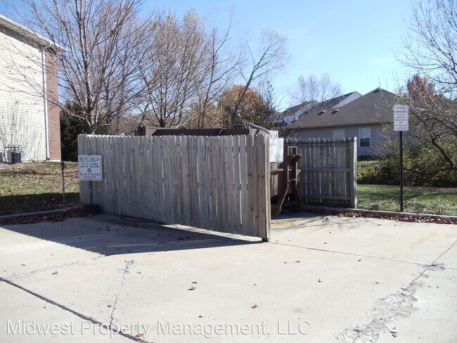 Foto del edificio - 3 br, 2 bath House - 1115 Kennesaw Ridge R...