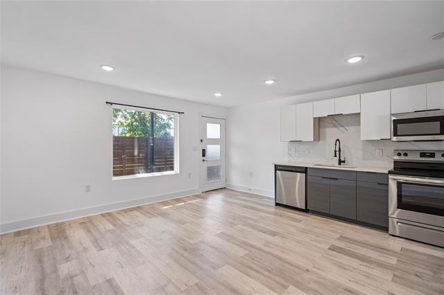 Building Photo - 4414 N Carroll Ave